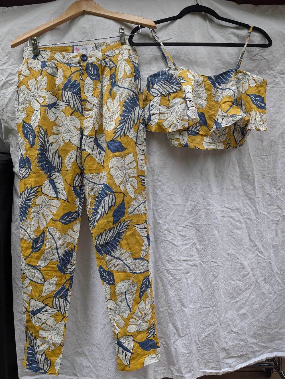 NWT L'atiste By Amy Crop Top and Pant Set Ramie Yellow White Blue Sz S